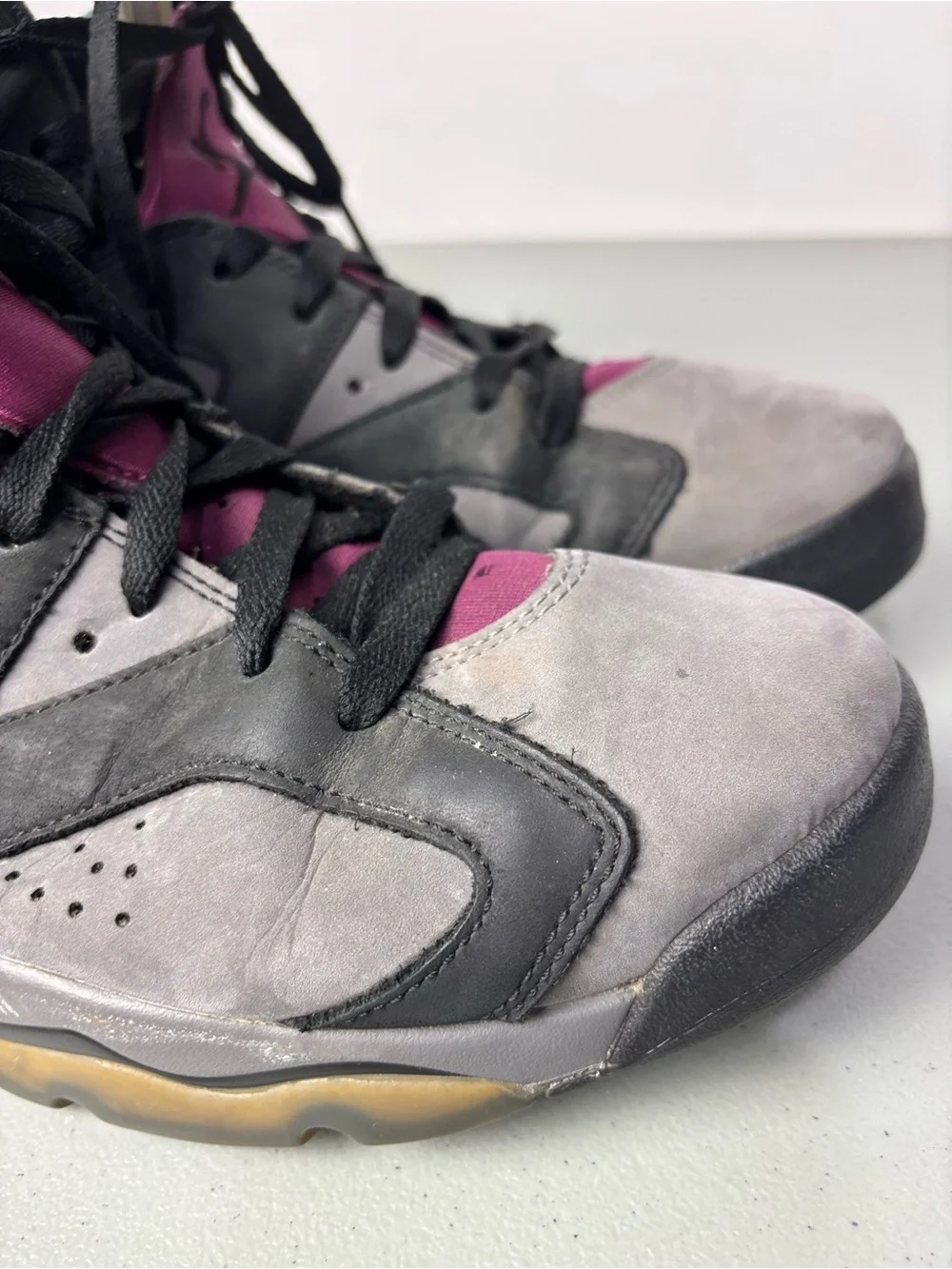 Jordan 6 Retro Bordeaux Men's Athletic Basketball Sneakers 11 Black Gray